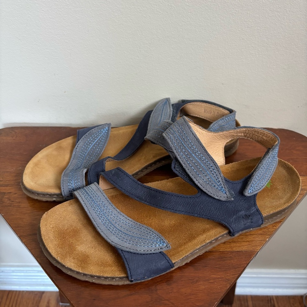 New El Naturalista sandals